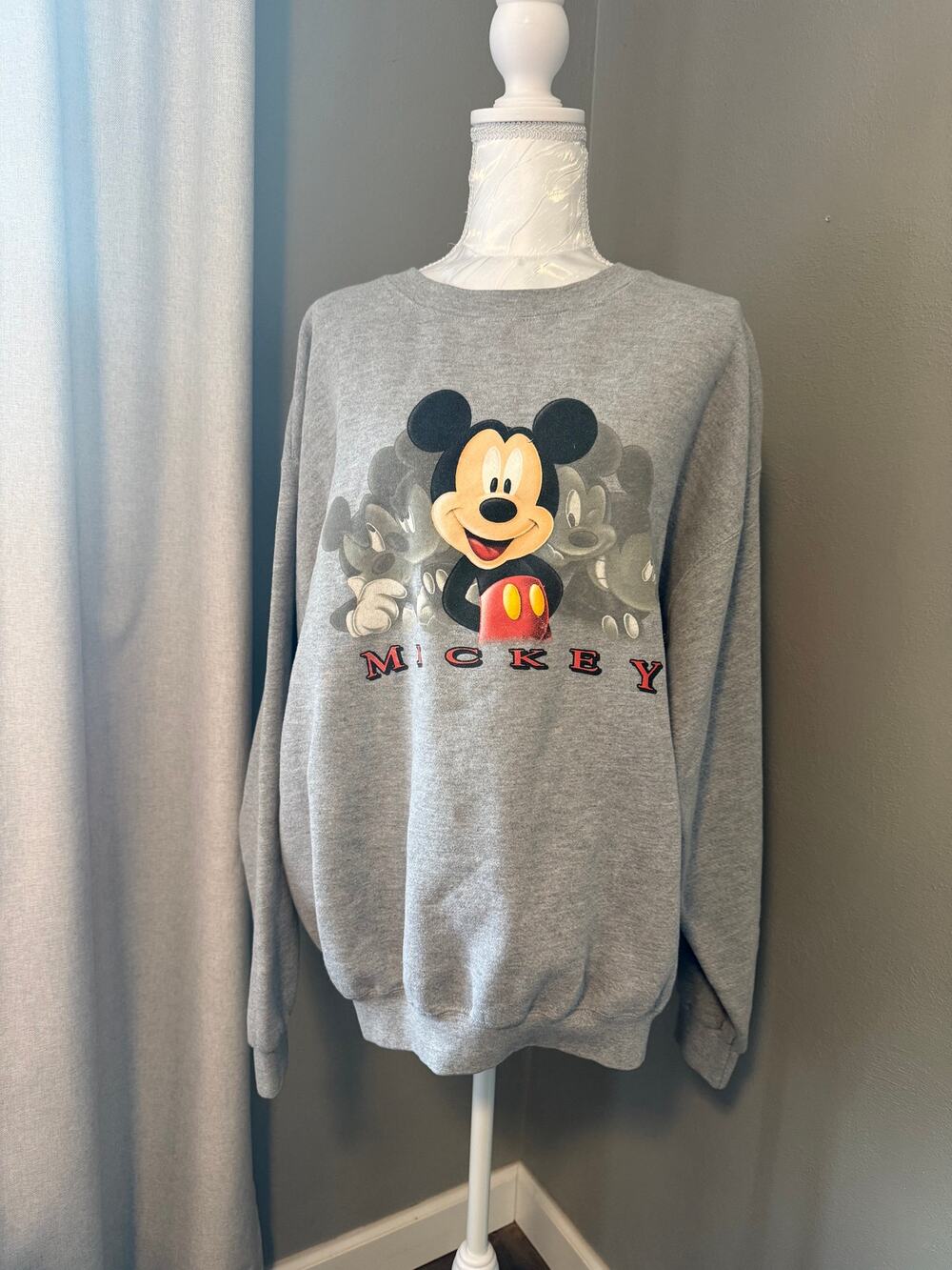 RARE Vintage Disney Store Big Print Mickey Mouse Crewneck Gray Xtra Large